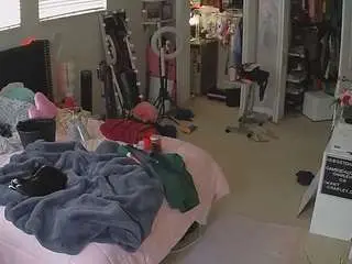 Camsoda Watch Live Sex Cams of voyeurcam-house-charleys-room