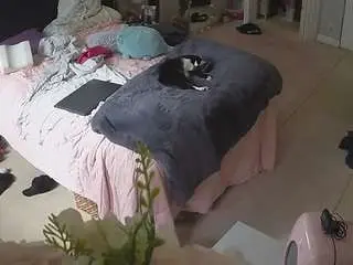Camsoda Watch Live Sex Cams of voyeurcam-house-charleys-room