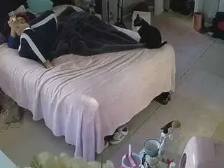 Camsoda Adult Webcams of voyeurcam-house-charleys-room