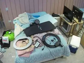 Camsoda Adult Webcams of voyeurcam-casa-salsa-bedroom-1