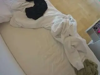 Camsoda Nude Webcam of voyeurcam-julmodels-greybed-2