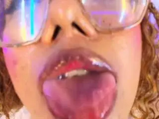 Camsoda Nude Webcam of niickypurple