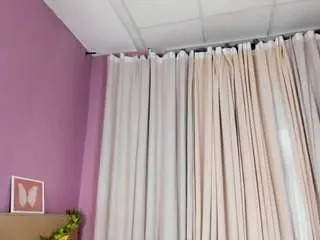 Camsoda Live Sex Cam of dearly-emily