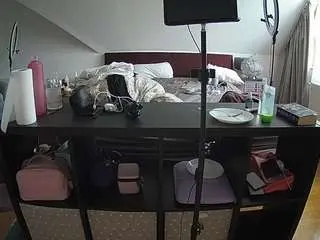 Camsoda Free Porn Cam of voyeurcam-julmodels-whitebed-6