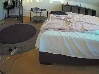 Camsoda Private Sex Chat of voyeurcam-julmodels-whitebed-6