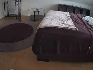 Camsoda Best Webcam of voyeurcam-julmodels-whitebed-6