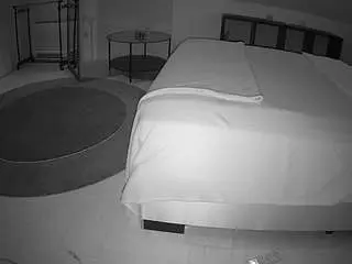 Camsoda Best Webcam of voyeurcam-julmodels-whitebed-6