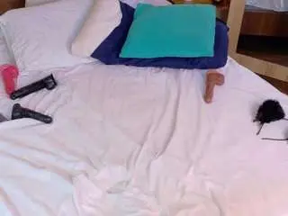 Camsoda Free Porn Cam of tiny-whore18