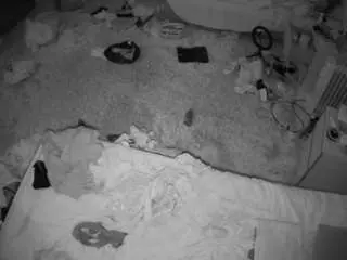 Camsoda Sex Chat of voyeurcam-julmodels-whitebed-5