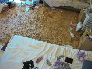 Camsoda Free Live Porn of voyeurcam-julmodels-whitebed-5