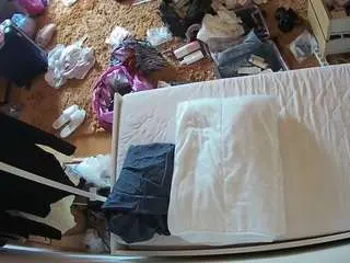Camsoda Private Sex Chat of voyeurcam-julmodels-whitebed-5