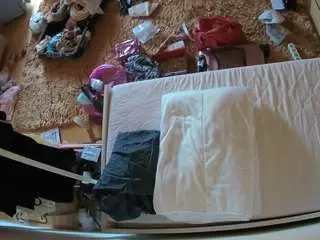 Camsoda Sex Chat of voyeurcam-julmodels-whitebed-5