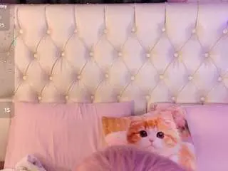 Camsoda Nude Webcam of luna-issy