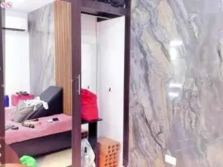 Camsoda Nude Webcam of laurasaenz01