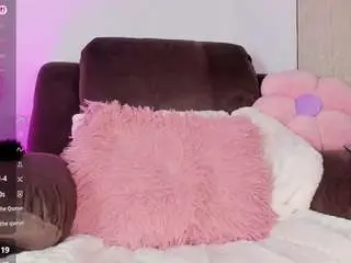 Camsoda Sex Cam of mia-ssweett1