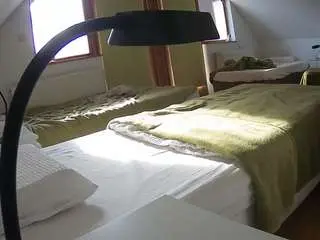 Camsoda Sex Cam of voyeurcam-julmodels-bed-2