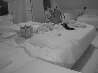 Camsoda Nude Webcam of voyeurcam-julmodels-bed-2