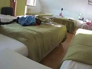 Camsoda Nude Webcam of voyeurcam-julmodels-bed-2