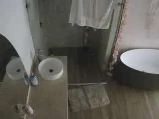 Camsoda Sex Chat of voyeurcam-casa-salsa-bathroom-6