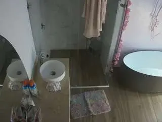 Camsoda Nude Webcam of voyeurcam-casa-salsa-bathroom-6