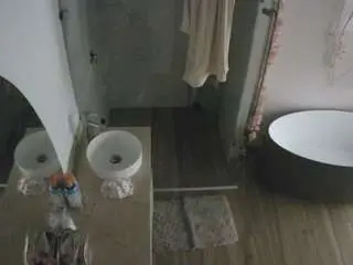 Camsoda Nude Webcam of voyeurcam-casa-salsa-bathroom-6