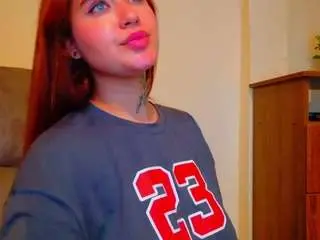 Camsoda Sex Chat of velentina-moore