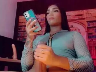 Camsoda Adult Video Chat of emeli-roushot