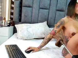 Camsoda Nude Webcam of emily-86