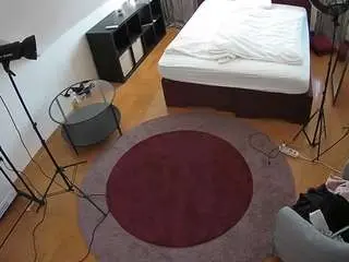 Camsoda Private Sex Chat of voyeurcam-julmodels-whitebed-1