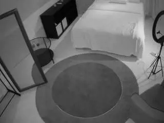 Camsoda Live Sex Cam of voyeurcam-julmodels-whitebed-1