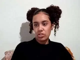 Camsoda Free Porn Cam of jolynndeberry