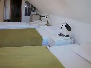 Camsoda Sex Chat of voyeurcam-julmodels-bed-3