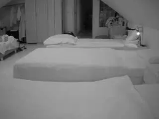 Camsoda Live Sex of voyeurcam-julmodels-bed-3