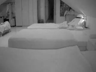 Camsoda Live Sex of voyeurcam-julmodels-bed-3