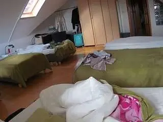 Camsoda Adult Webcam of voyeurcam-julmodels-bed-3