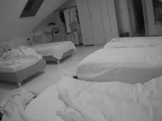 Camsoda Live Sex of voyeurcam-julmodels-bed-3