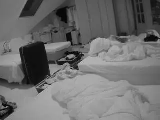 Camsoda Best Webcam of voyeurcam-julmodels-bed-3