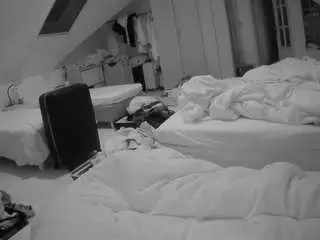 Camsoda Adult Video Chat of voyeurcam-julmodels-bed-3