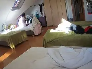 Camsoda Private Sex Chat of voyeurcam-julmodels-bed-3