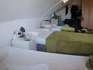 Camsoda Watch Live Sex Cams of voyeurcam-julmodels-bed-4