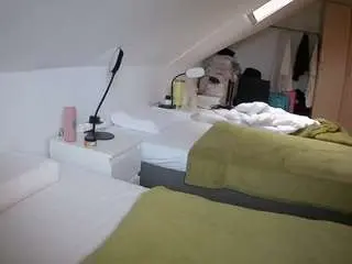 Camsoda Live Porn of voyeurcam-julmodels-bed-4