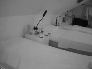 Camsoda Adult Webcams of voyeurcam-julmodels-bed-4
