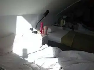Camsoda Free Porn Cam of voyeurcam-julmodels-bed-4
