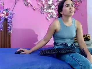 Camsoda Sex Cam of skinnysofia18