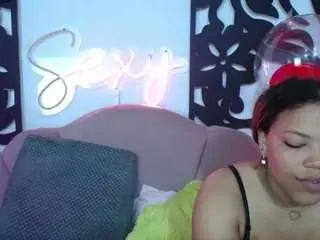 Camsoda Adult Webcams of horny-sexy-brunette