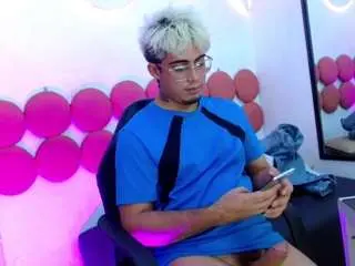 Camsoda Live Sex Cam of zeustrys