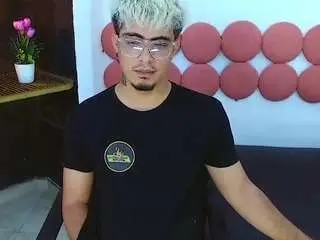 Camsoda Live Sex Cam of zeustrys