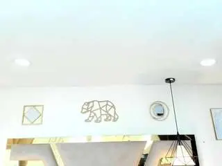 Camsoda Adult Video Chat of tania-brown01