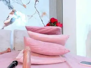 Camsoda Adult Video Chat of naomi-queenx