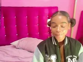 Camsoda Adult Webcams of petitelittleebonyy